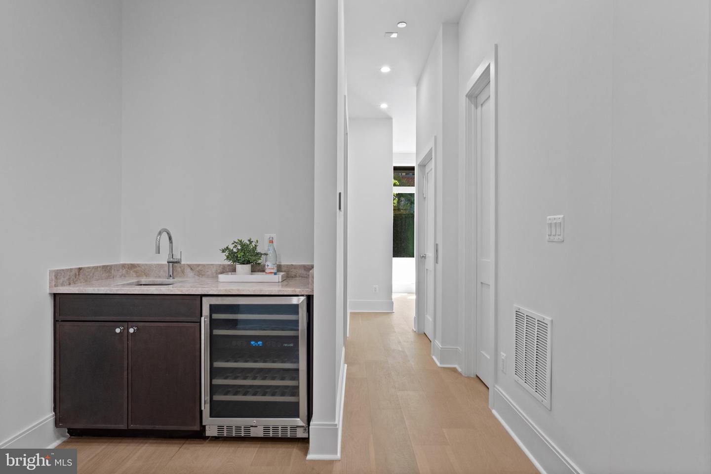 223 S UNION ST, ALEXANDRIA, Virginia 22314, 4 Bedrooms Bedrooms, 16 Rooms Rooms,4 BathroomsBathrooms,Residential,For sale,223 S UNION ST,VAAX2049196 MLS # VAAX2049196