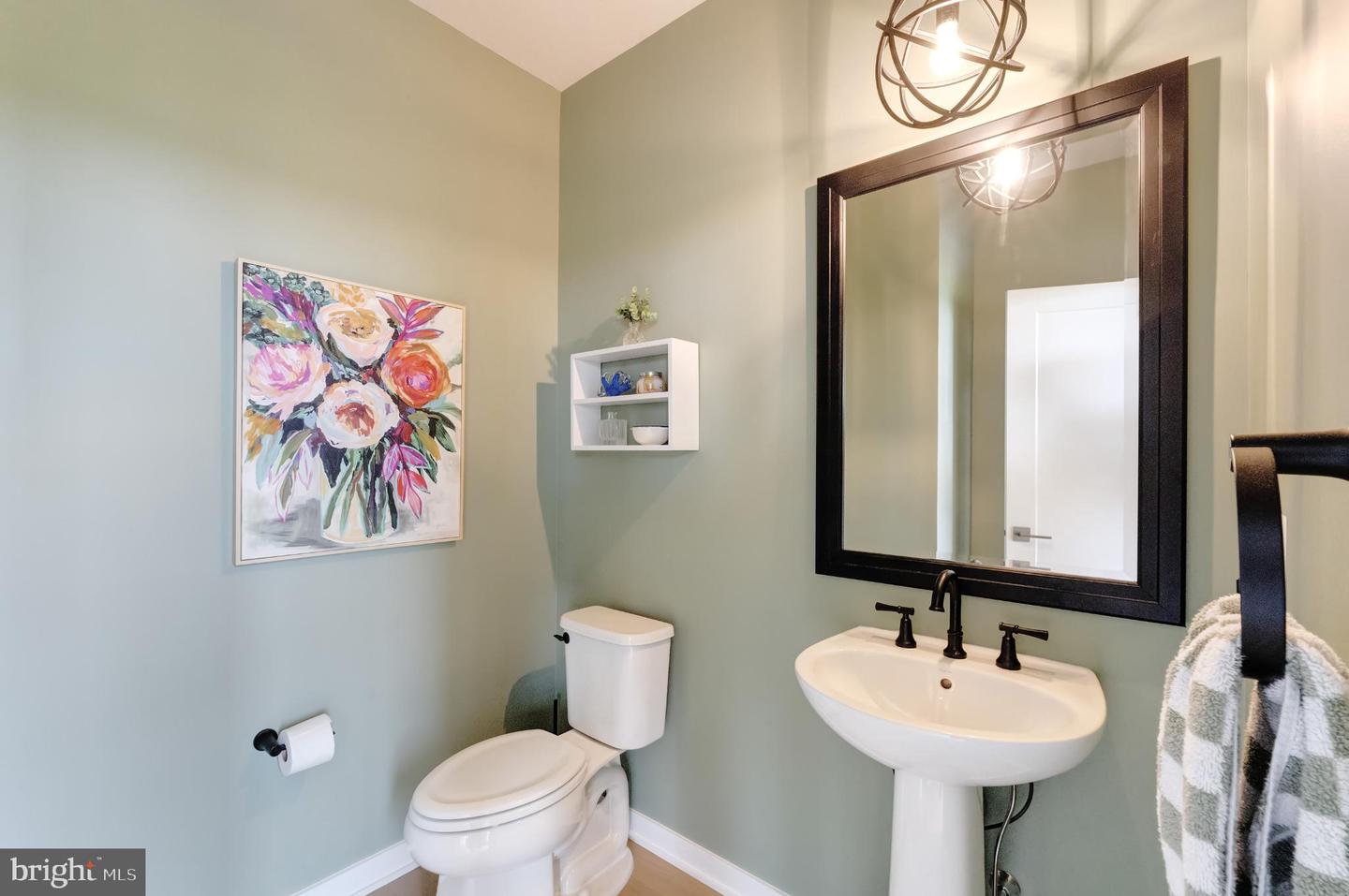 22405 CLAUDE MOORE DR, ASHBURN, Virginia 20148, 3 Bedrooms Bedrooms, 10 Rooms Rooms,2 BathroomsBathrooms,Residential,For sale,22405 CLAUDE MOORE DR,VALO2105802 MLS # VALO2105802