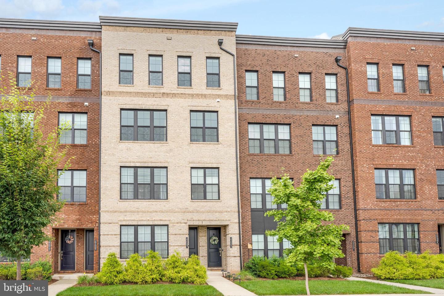 22405 CLAUDE MOORE DR, ASHBURN, Virginia 20148, 3 Bedrooms Bedrooms, 10 Rooms Rooms,2 BathroomsBathrooms,Residential,For sale,22405 CLAUDE MOORE DR,VALO2105802 MLS # VALO2105802