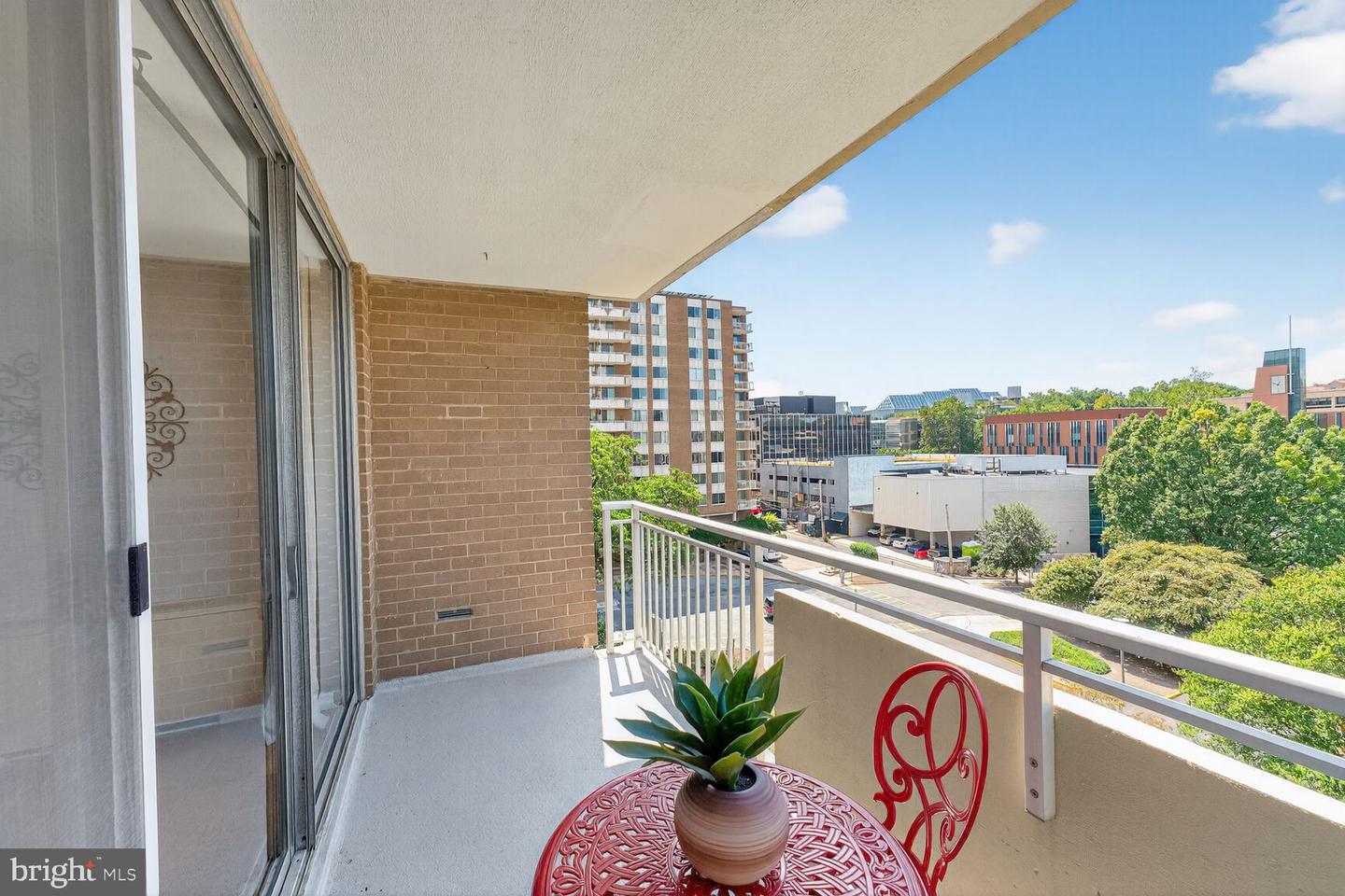 3001 VEAZEY TER NW #1009, WASHINGTON, District Of Columbia 20008, 1 Bedroom Bedrooms, ,1 BathroomBathrooms,Residential,For sale,3001 VEAZEY TER NW #1009,DCDC2217600 MLS # DCDC2217600 3001 VEAZEY TER NW #1009, WASHINGTON, District Of Columbia 20008, 1 Bedroom Bedrooms, ,1 BathroomBathrooms,Residential,For sale,3001 VEAZEY TER NW #1009,DCDC2217600 MLS # DCDC2217600