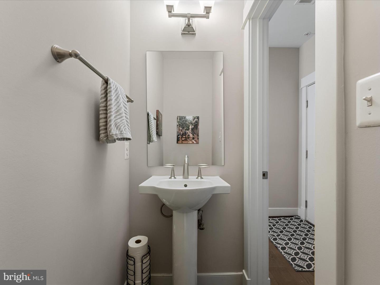411 BICKSLER SQ SE, LEESBURG, Virginia 20175, 4 Bedrooms Bedrooms, ,3 BathroomsBathrooms,Residential,For sale,411 BICKSLER SQ SE,VALO2105936 MLS # VALO2105936
