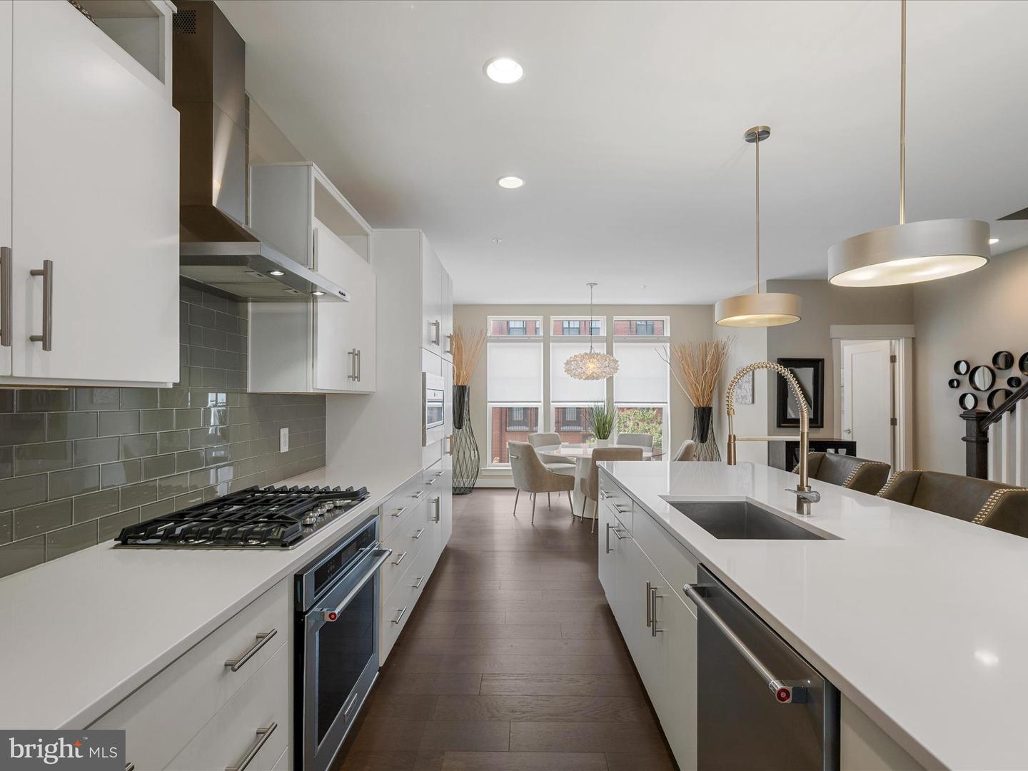 411 BICKSLER SQ SE, LEESBURG, Virginia 20175, 4 Bedrooms Bedrooms, ,3 BathroomsBathrooms,Residential,For sale,411 BICKSLER SQ SE,VALO2105936 MLS # VALO2105936