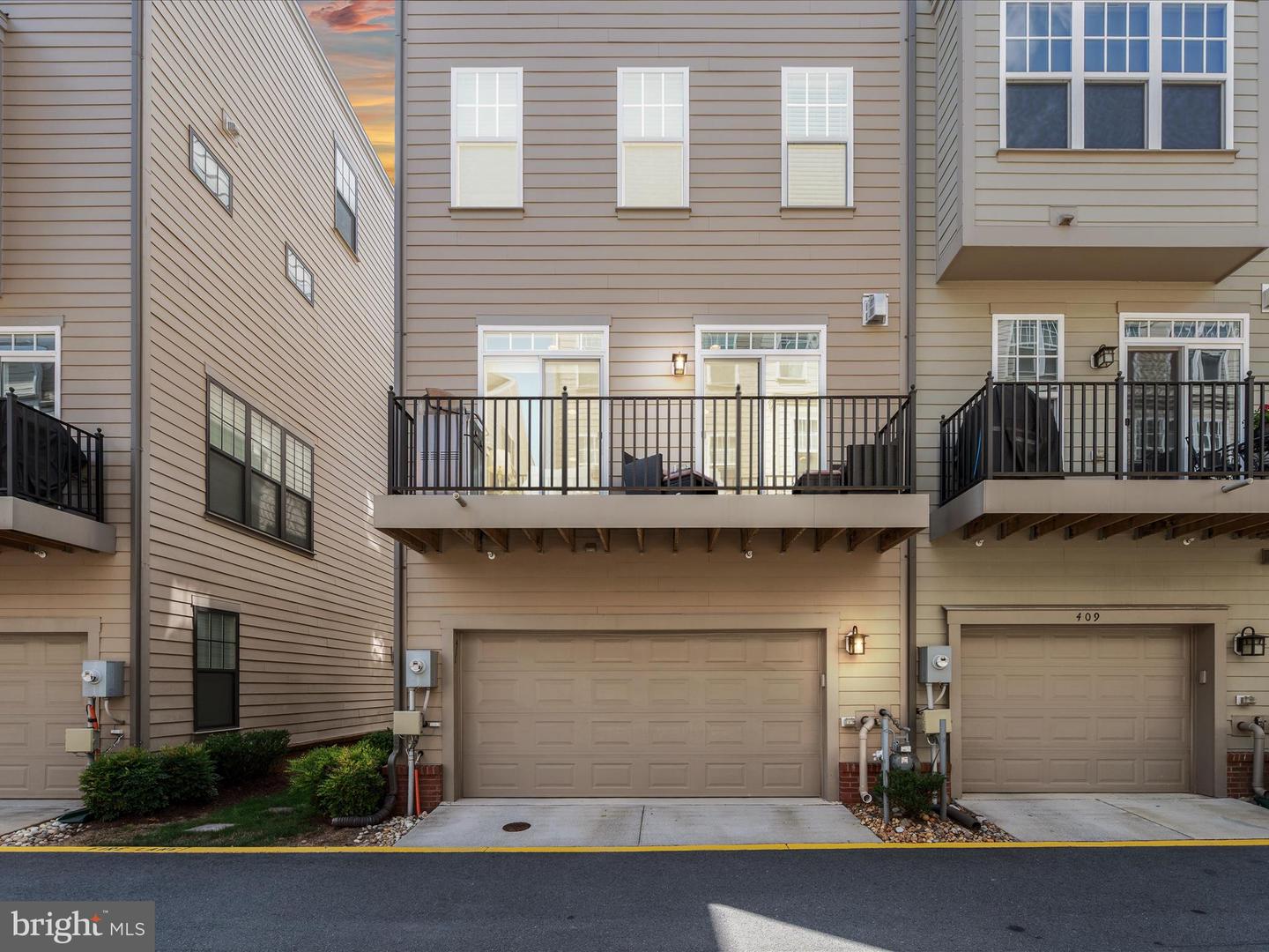 411 BICKSLER SQ SE, LEESBURG, Virginia 20175, 4 Bedrooms Bedrooms, ,3 BathroomsBathrooms,Residential,For sale,411 BICKSLER SQ SE,VALO2105936 MLS # VALO2105936