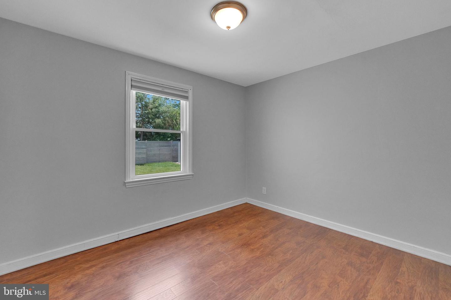 5402 S 12TH ST S, ARLINGTON, Virginia 22204, 5 Bedrooms Bedrooms, ,2 BathroomsBathrooms,Residential,For sale,5402 S 12TH ST S,VAFX2264108 MLS # VAFX2264108