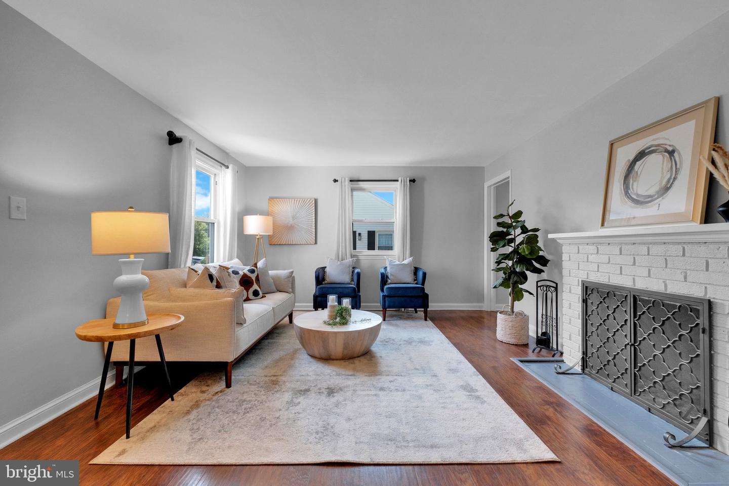 5402 S 12TH ST S, ARLINGTON, Virginia 22204, 5 Bedrooms Bedrooms, ,2 BathroomsBathrooms,Residential,For sale,5402 S 12TH ST S,VAFX2264108 MLS # VAFX2264108