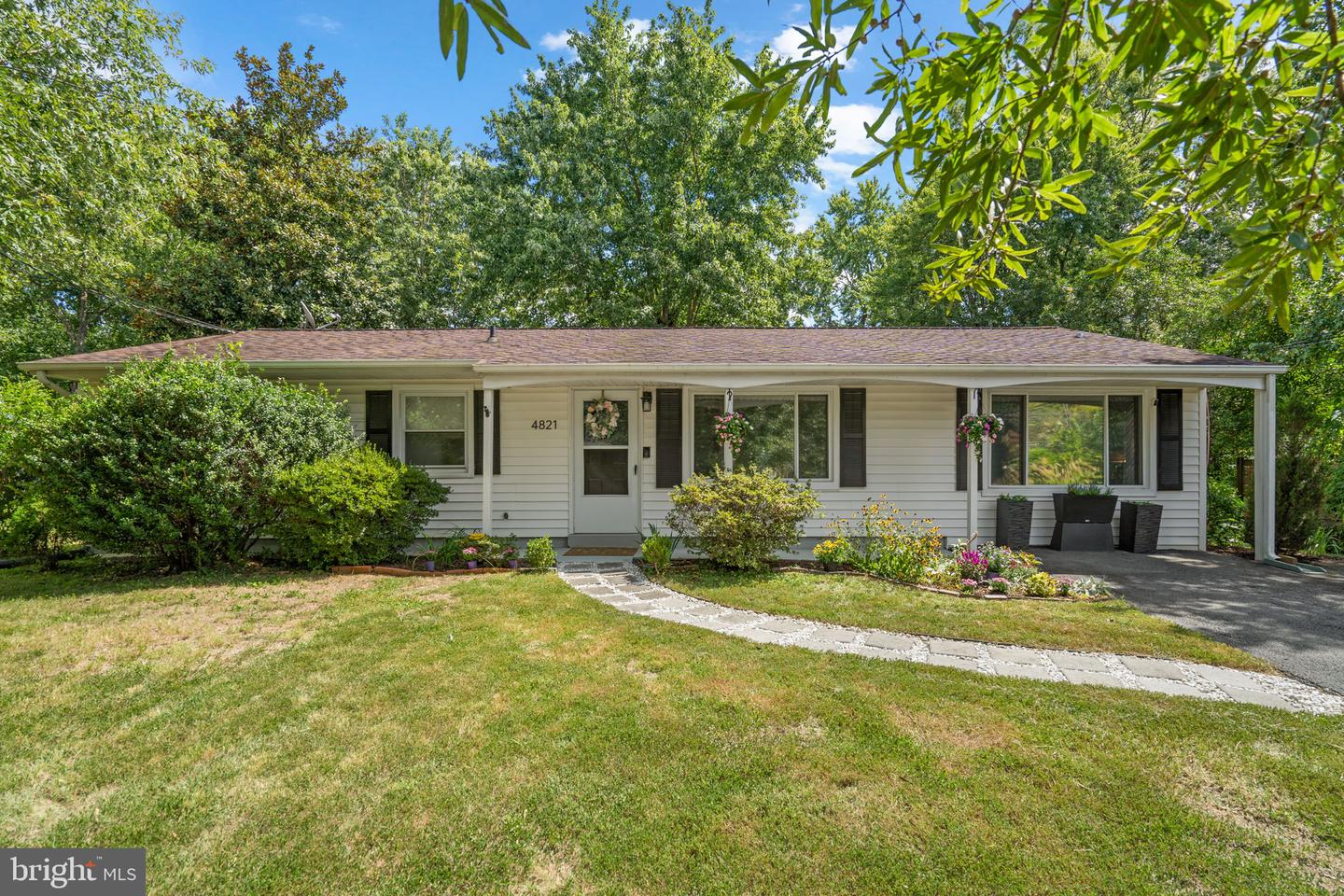 4821 LAWRENCE ST, ALEXANDRIA, Virginia 22309, 4 Bedrooms Bedrooms, ,1 BathroomBathrooms,Residential,For sale,4821 LAWRENCE ST,VAFX2264488 MLS # VAFX2264488