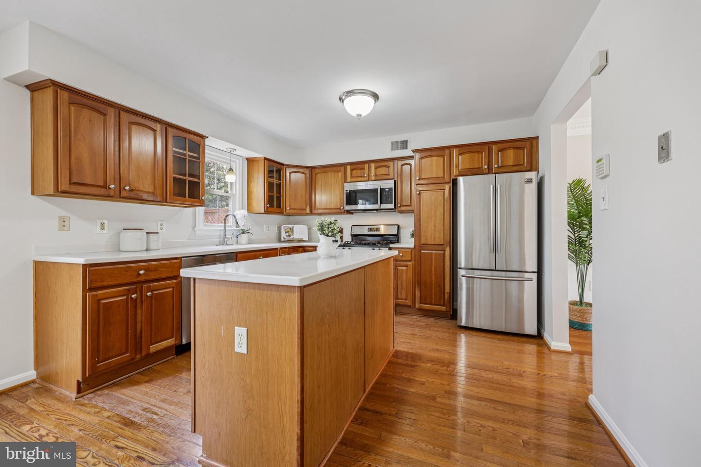 2012 PIERIS CT, VIENNA, Virginia 22182, 3 Bedrooms Bedrooms, ,2 BathroomsBathrooms,Residential,For sale,2012 PIERIS CT,VAFX2264516 MLS # VAFX2264516