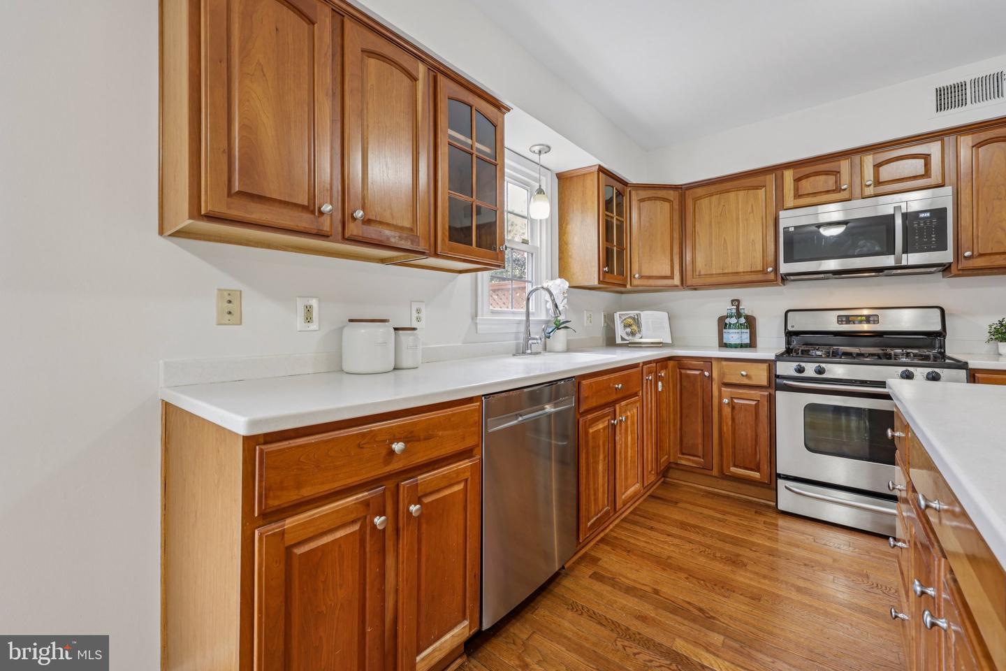 2012 PIERIS CT, VIENNA, Virginia 22182, 3 Bedrooms Bedrooms, ,2 BathroomsBathrooms,Residential,For sale,2012 PIERIS CT,VAFX2264516 MLS # VAFX2264516