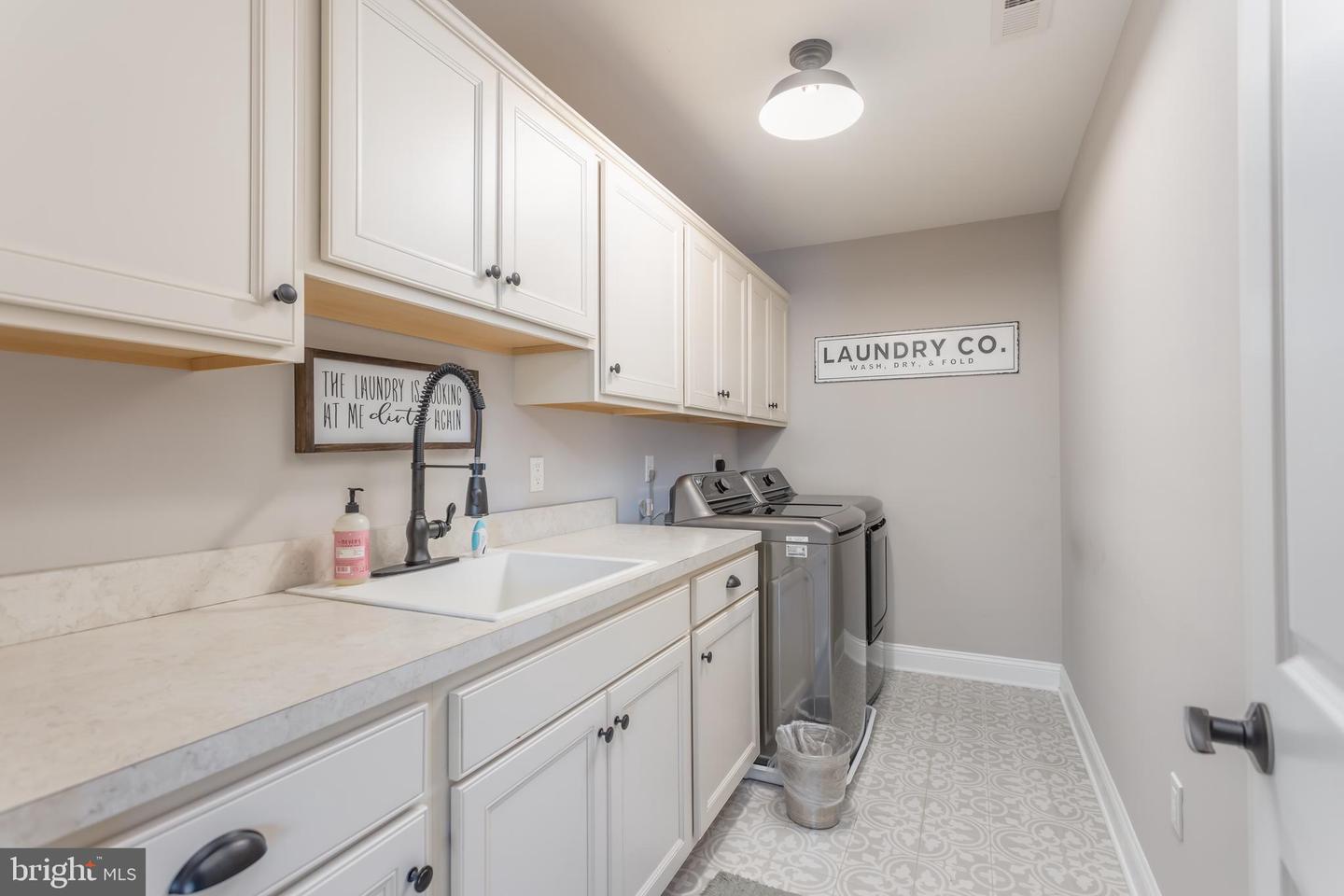 109 JENI CT, WINCHESTER, Virginia 22602, 6 Bedrooms Bedrooms, ,4 BathroomsBathrooms,Residential,For sale,109 JENI CT,VAFV2036556 MLS # VAFV2036556
