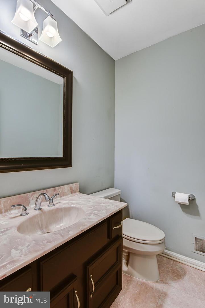 9710 DOULTON CT, FAIRFAX, Virginia 22032, 4 Bedrooms Bedrooms, ,2 BathroomsBathrooms,Residential,For sale,9710 DOULTON CT,VAFX2264572 MLS # VAFX2264572