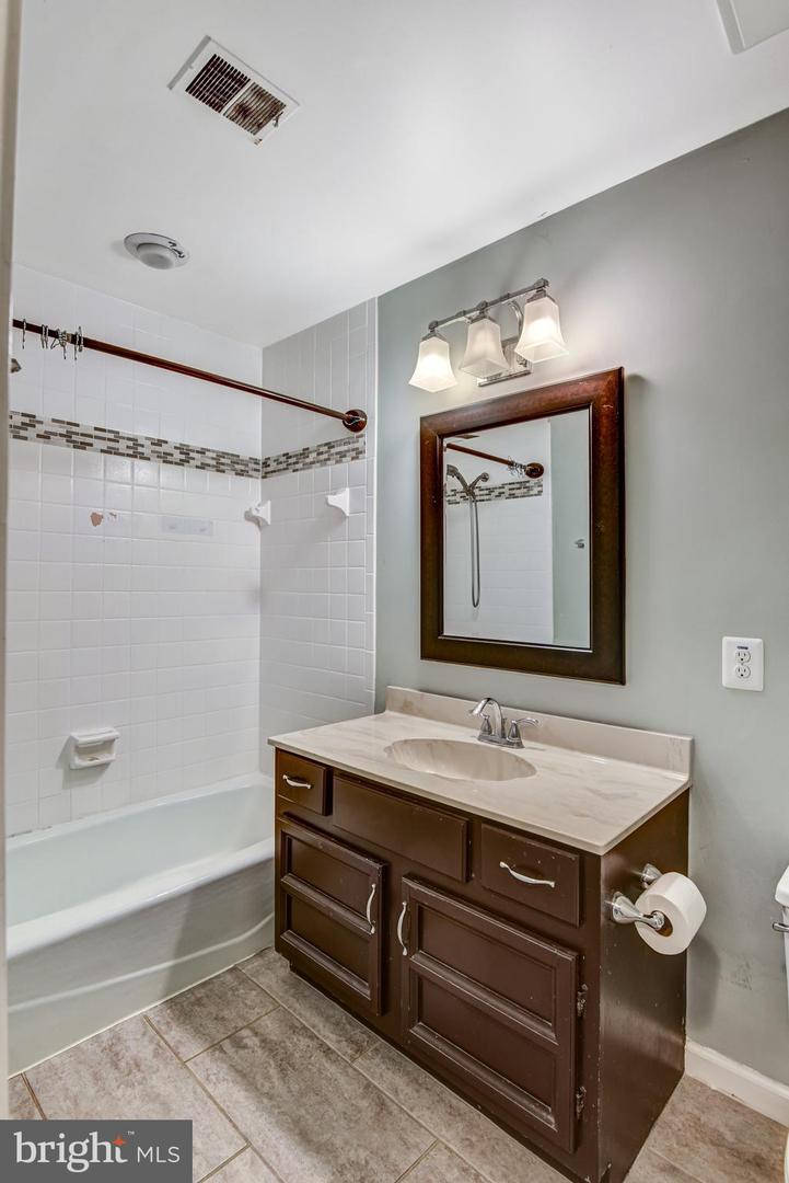 9710 DOULTON CT, FAIRFAX, Virginia 22032, 4 Bedrooms Bedrooms, ,2 BathroomsBathrooms,Residential,For sale,9710 DOULTON CT,VAFX2264572 MLS # VAFX2264572