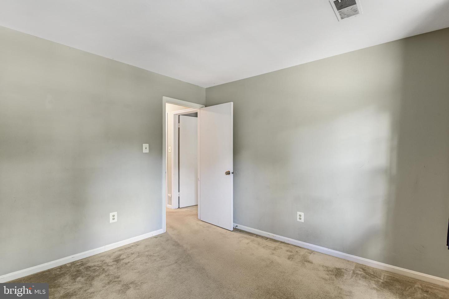 9710 DOULTON CT, FAIRFAX, Virginia 22032, 4 Bedrooms Bedrooms, ,2 BathroomsBathrooms,Residential,For sale,9710 DOULTON CT,VAFX2264572 MLS # VAFX2264572