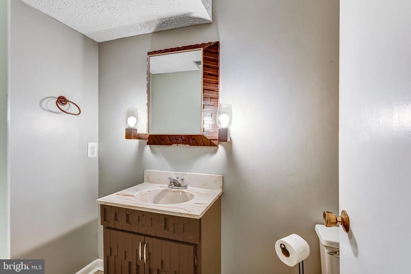 9710 DOULTON CT, FAIRFAX, Virginia 22032, 4 Bedrooms Bedrooms, ,2 BathroomsBathrooms,Residential,For sale,9710 DOULTON CT,VAFX2264572 MLS # VAFX2264572
