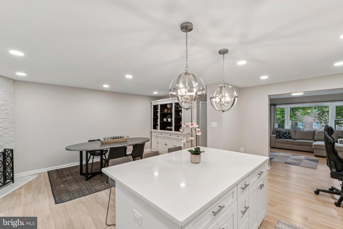 3077 SOUTHERN ELM CT, FAIRFAX, Virginia 22031, 3 Bedrooms Bedrooms, ,3 BathroomsBathrooms,Residential,For sale,3077 SOUTHERN ELM CT,VAFX2264596 MLS # VAFX2264596