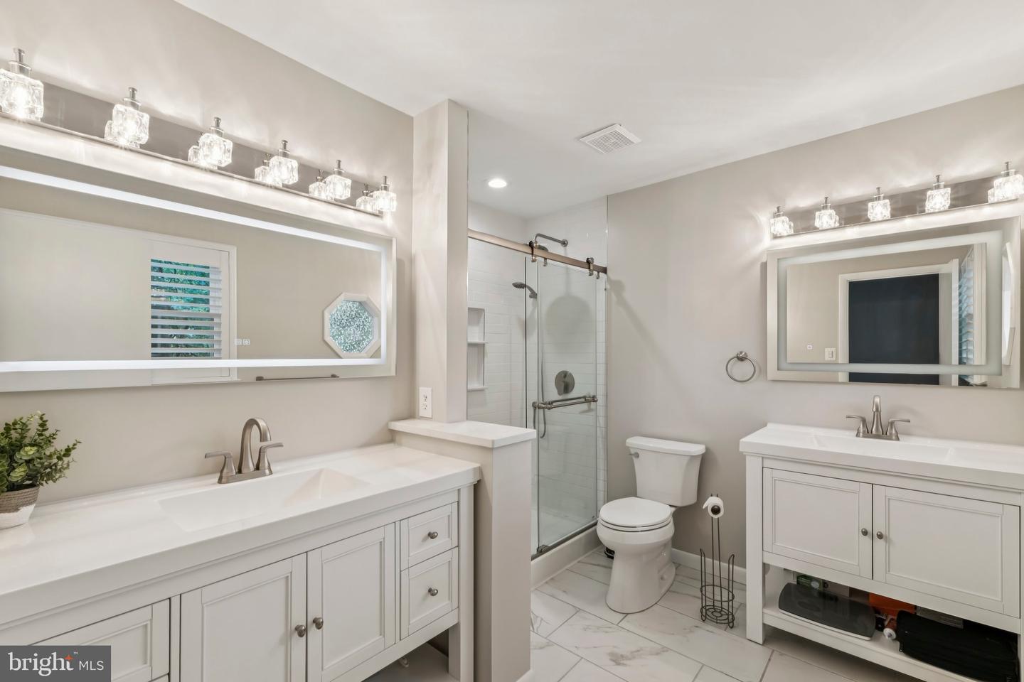3077 SOUTHERN ELM CT, FAIRFAX, Virginia 22031, 3 Bedrooms Bedrooms, ,3 BathroomsBathrooms,Residential,For sale,3077 SOUTHERN ELM CT,VAFX2264596 MLS # VAFX2264596