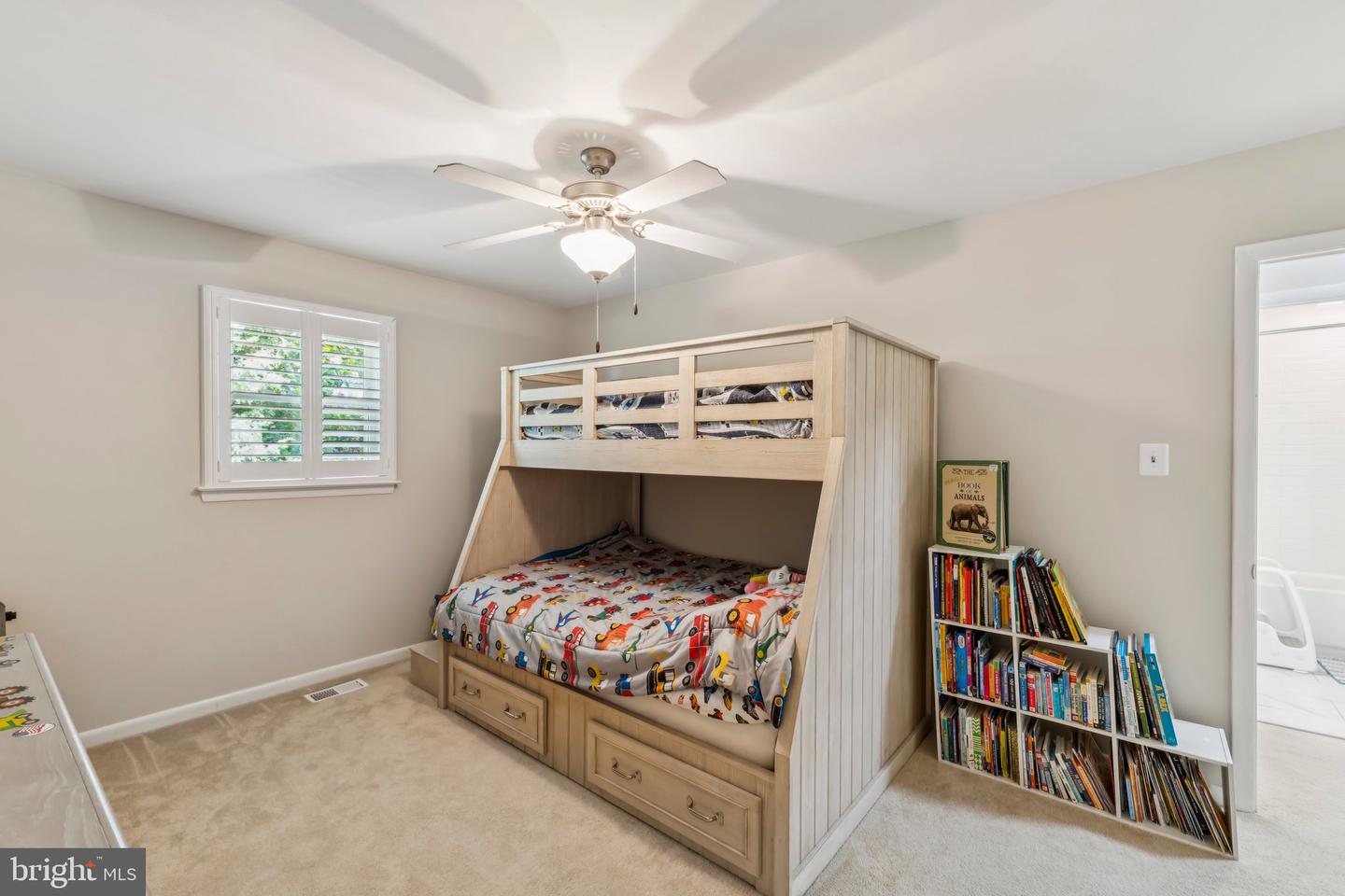 3077 SOUTHERN ELM CT, FAIRFAX, Virginia 22031, 3 Bedrooms Bedrooms, ,3 BathroomsBathrooms,Residential,For sale,3077 SOUTHERN ELM CT,VAFX2264596 MLS # VAFX2264596