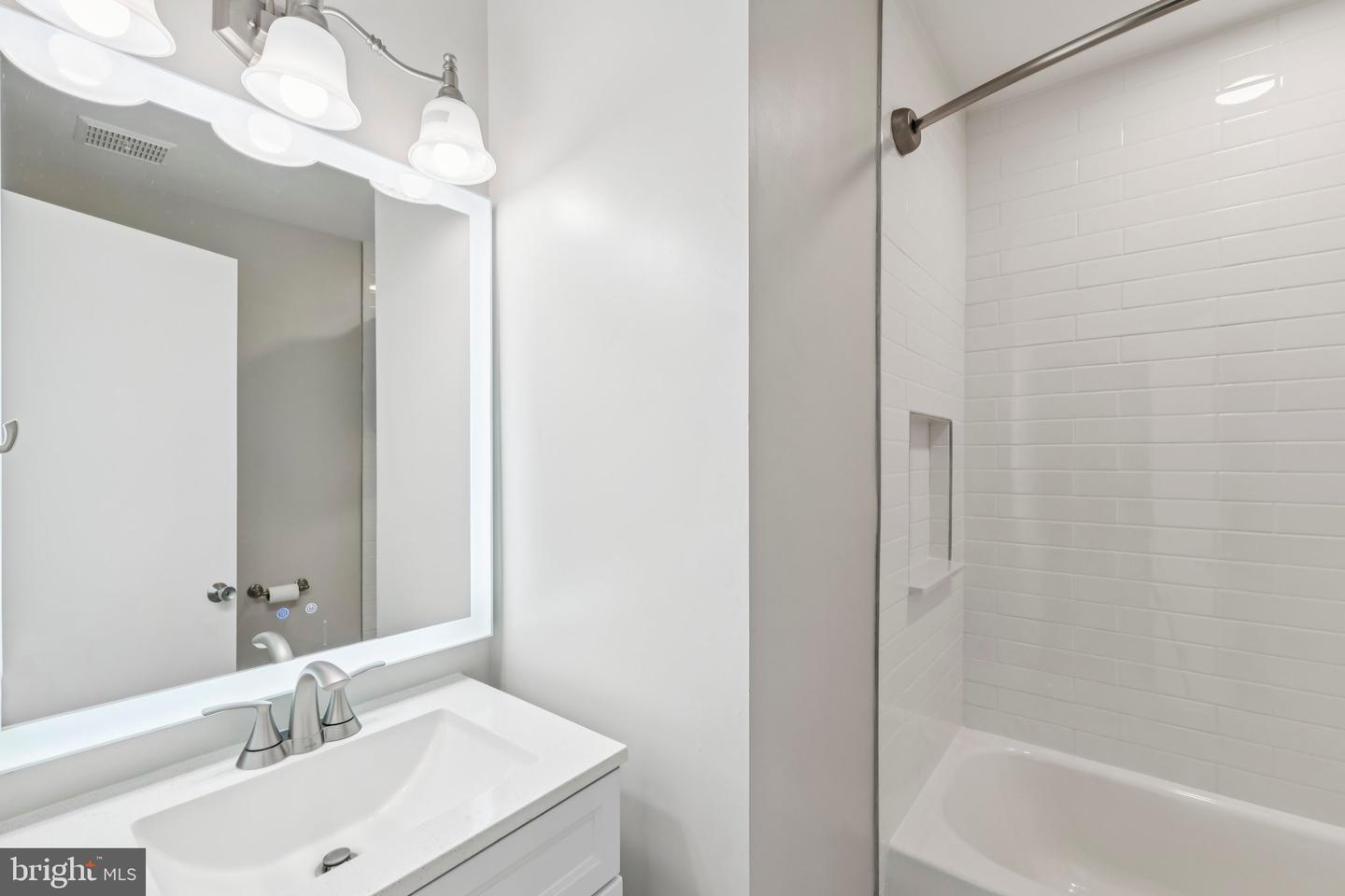 3077 SOUTHERN ELM CT, FAIRFAX, Virginia 22031, 3 Bedrooms Bedrooms, ,3 BathroomsBathrooms,Residential,For sale,3077 SOUTHERN ELM CT,VAFX2264596 MLS # VAFX2264596