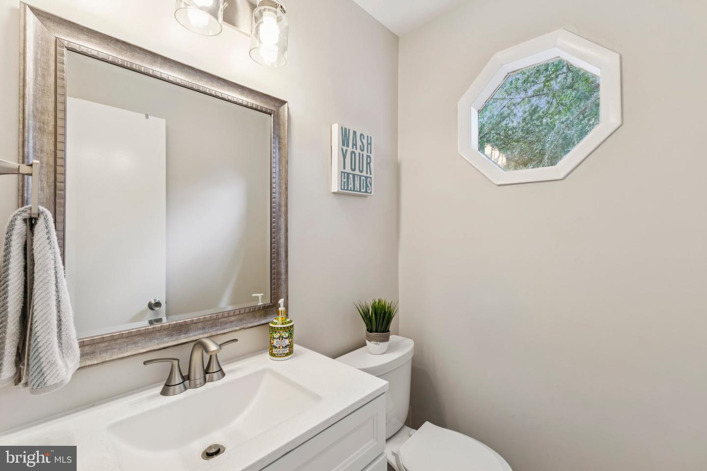 3077 SOUTHERN ELM CT, FAIRFAX, Virginia 22031, 3 Bedrooms Bedrooms, ,3 BathroomsBathrooms,Residential,For sale,3077 SOUTHERN ELM CT,VAFX2264596 MLS # VAFX2264596