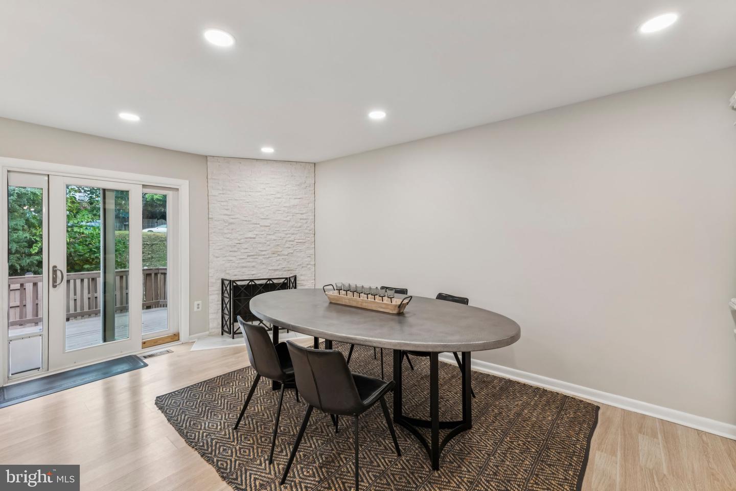 3077 SOUTHERN ELM CT, FAIRFAX, Virginia 22031, 3 Bedrooms Bedrooms, ,3 BathroomsBathrooms,Residential,For sale,3077 SOUTHERN ELM CT,VAFX2264596 MLS # VAFX2264596