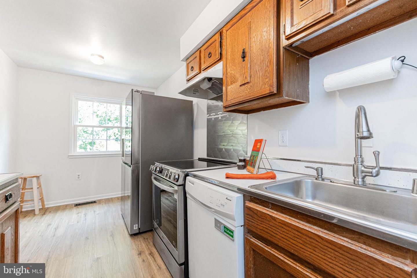 14603 EARLHAM CT, WOODBRIDGE, Virginia 22193, 3 Bedrooms Bedrooms, 11 Rooms Rooms,1 BathroomBathrooms,Residential,For sale,14603 EARLHAM CT,VAPW2103178 MLS # VAPW2103178