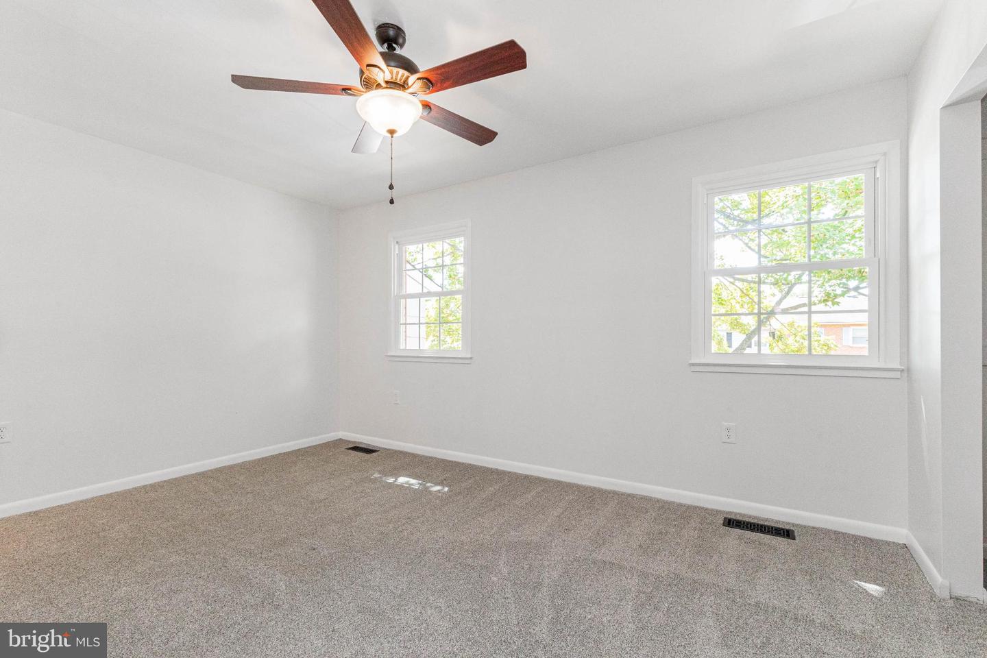 14603 EARLHAM CT, WOODBRIDGE, Virginia 22193, 3 Bedrooms Bedrooms, 11 Rooms Rooms,1 BathroomBathrooms,Residential,For sale,14603 EARLHAM CT,VAPW2103178 MLS # VAPW2103178