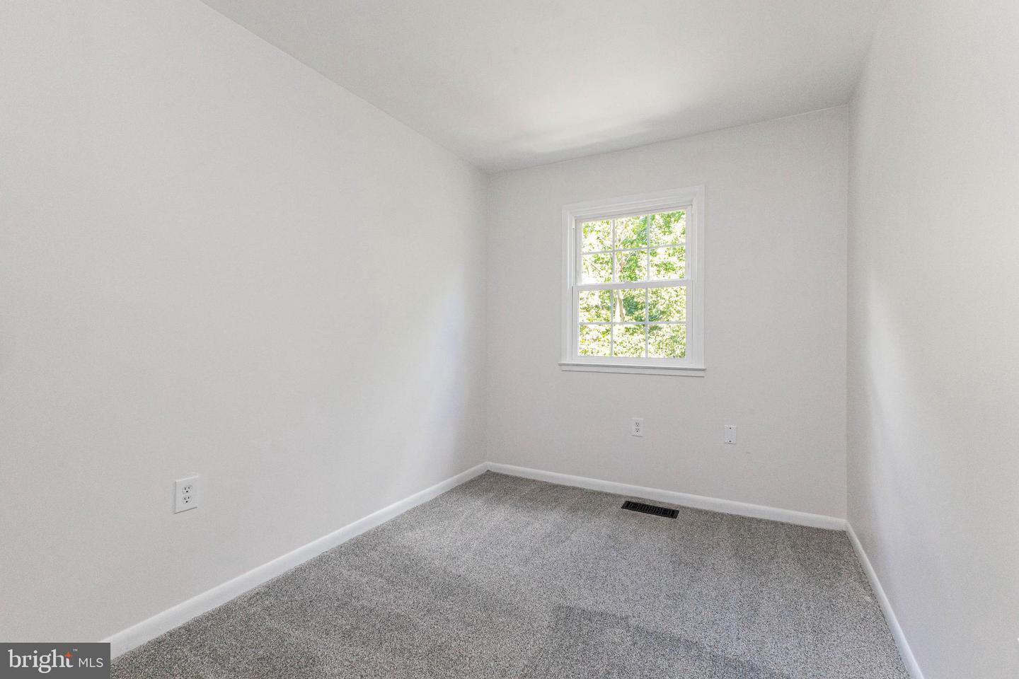 14603 EARLHAM CT, WOODBRIDGE, Virginia 22193, 3 Bedrooms Bedrooms, 11 Rooms Rooms,1 BathroomBathrooms,Residential,For sale,14603 EARLHAM CT,VAPW2103178 MLS # VAPW2103178