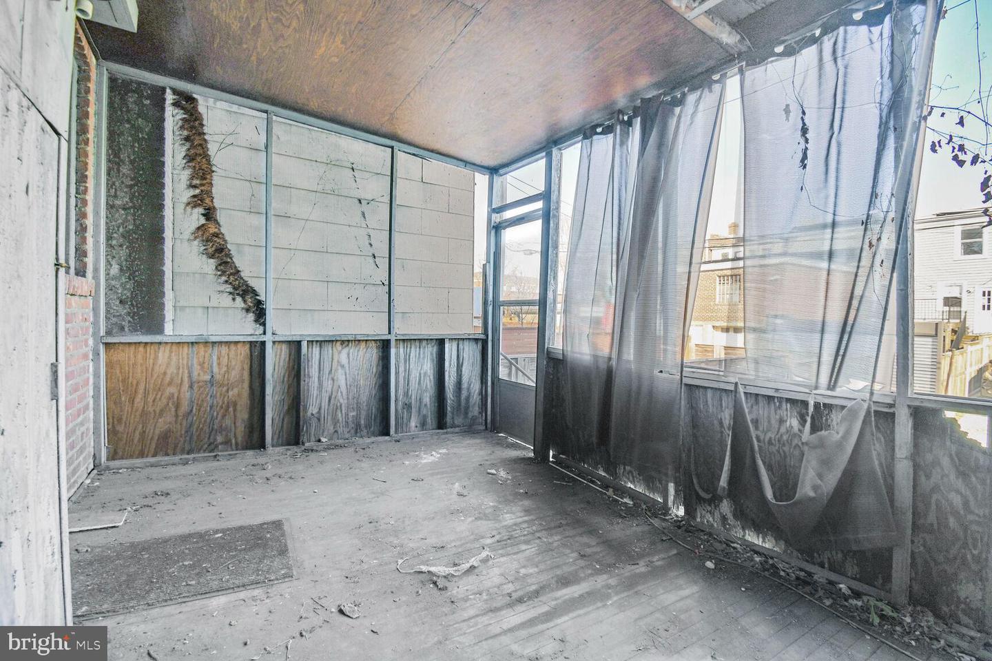 561 23RD PL NE, WASHINGTON, District Of Columbia 20002, 2 Bedrooms Bedrooms, ,1 BathroomBathrooms,Residential,For sale,561 23RD PL NE,DCDC2188686 MLS # DCDC2188686