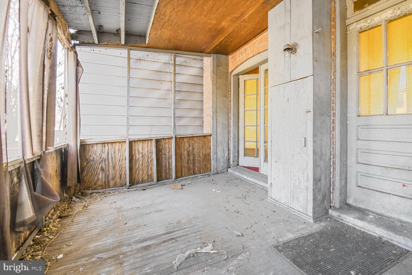 561 23RD PL NE, WASHINGTON, District Of Columbia 20002, 2 Bedrooms Bedrooms, ,1 BathroomBathrooms,Residential,For sale,561 23RD PL NE,DCDC2188686 MLS # DCDC2188686