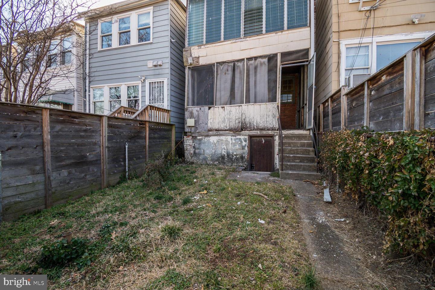 561 23RD PL NE, WASHINGTON, District Of Columbia 20002, 2 Bedrooms Bedrooms, ,1 BathroomBathrooms,Residential,For sale,561 23RD PL NE,DCDC2188686 MLS # DCDC2188686