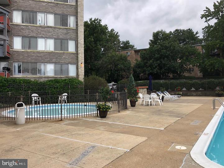 5340 HOLMES RUN PKWY #217, ALEXANDRIA, Virginia 22304, 1 Bedroom Bedrooms, ,1 BathroomBathrooms,Residential,For sale,5340 HOLMES RUN PKWY #217,VAAX2045600 MLS # VAAX2045600