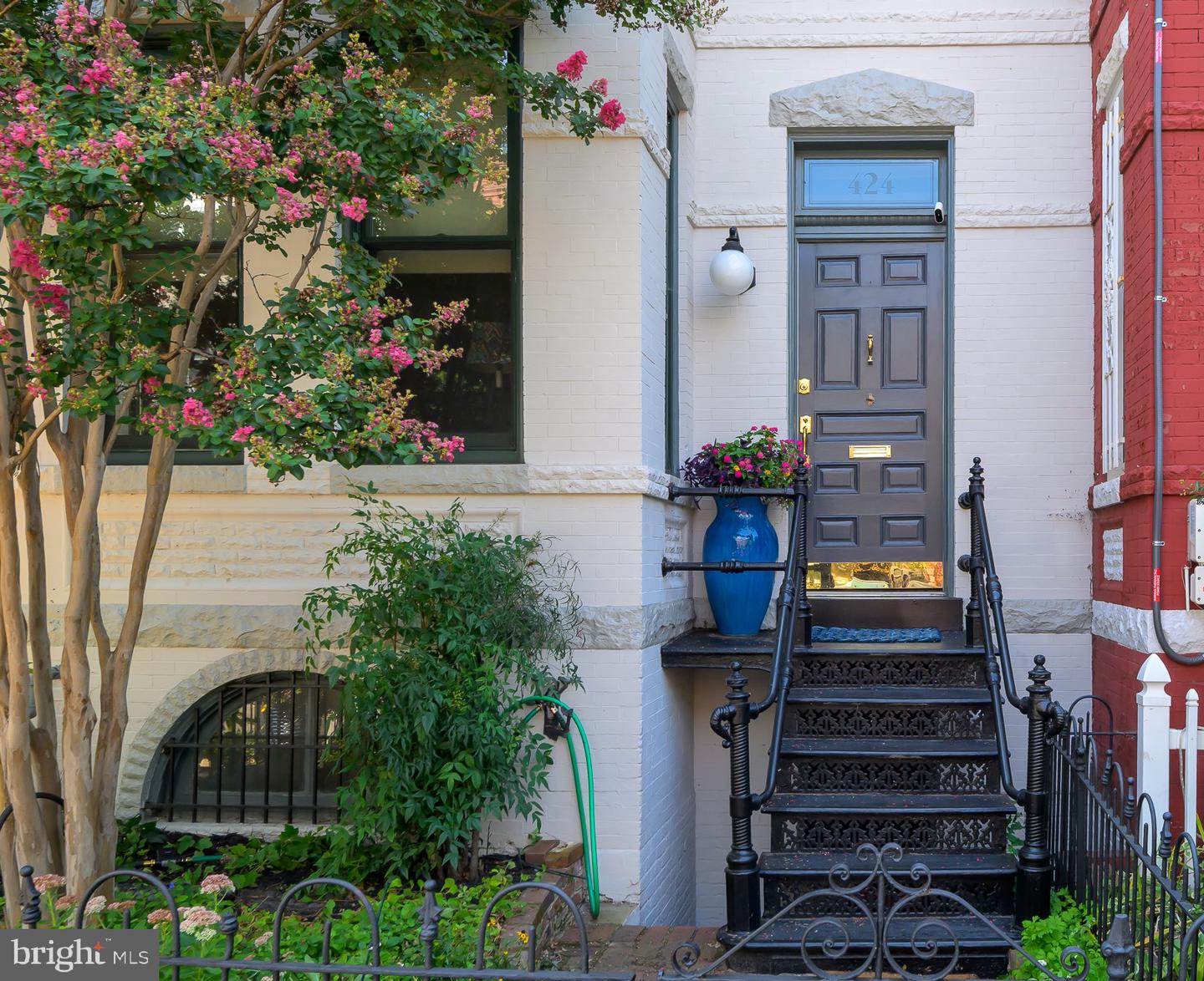 424 4TH ST NE, WASHINGTON, District Of Columbia 20002, 3 Bedrooms Bedrooms, ,3 BathroomsBathrooms,Residential,For sale,424 4TH ST NE,DCDC2209004 MLS # DCDC2209004