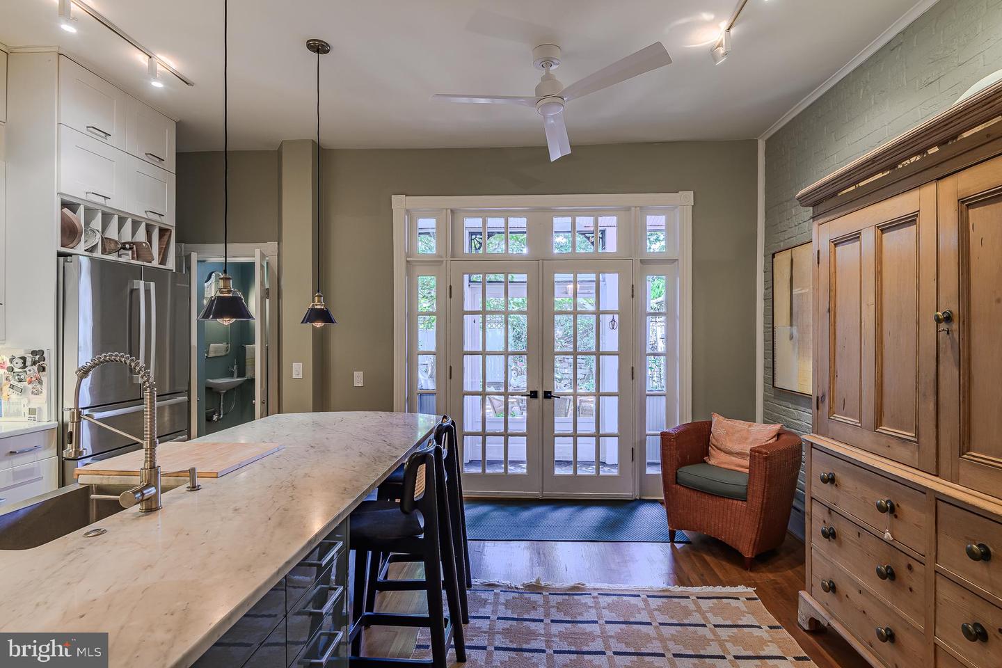 424 4TH ST NE, WASHINGTON, District Of Columbia 20002, 3 Bedrooms Bedrooms, ,3 BathroomsBathrooms,Residential,For sale,424 4TH ST NE,DCDC2209004 MLS # DCDC2209004