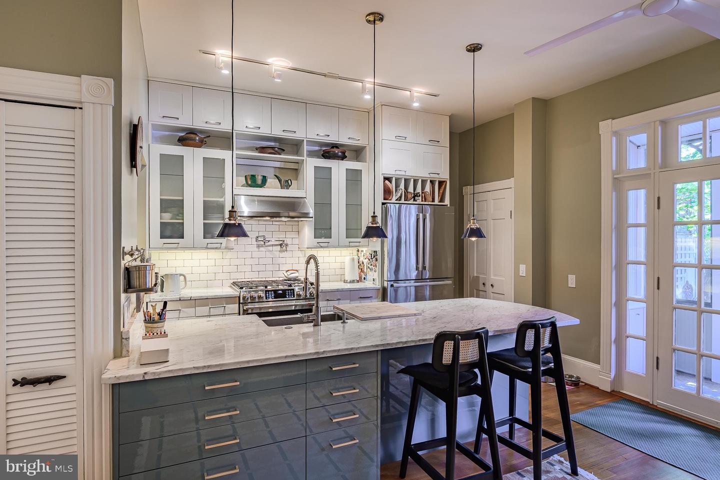 424 4TH ST NE, WASHINGTON, District Of Columbia 20002, 3 Bedrooms Bedrooms, ,3 BathroomsBathrooms,Residential,For sale,424 4TH ST NE,DCDC2209004 MLS # DCDC2209004