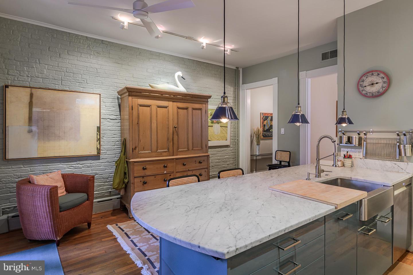 424 4TH ST NE, WASHINGTON, District Of Columbia 20002, 3 Bedrooms Bedrooms, ,3 BathroomsBathrooms,Residential,For sale,424 4TH ST NE,DCDC2209004 MLS # DCDC2209004