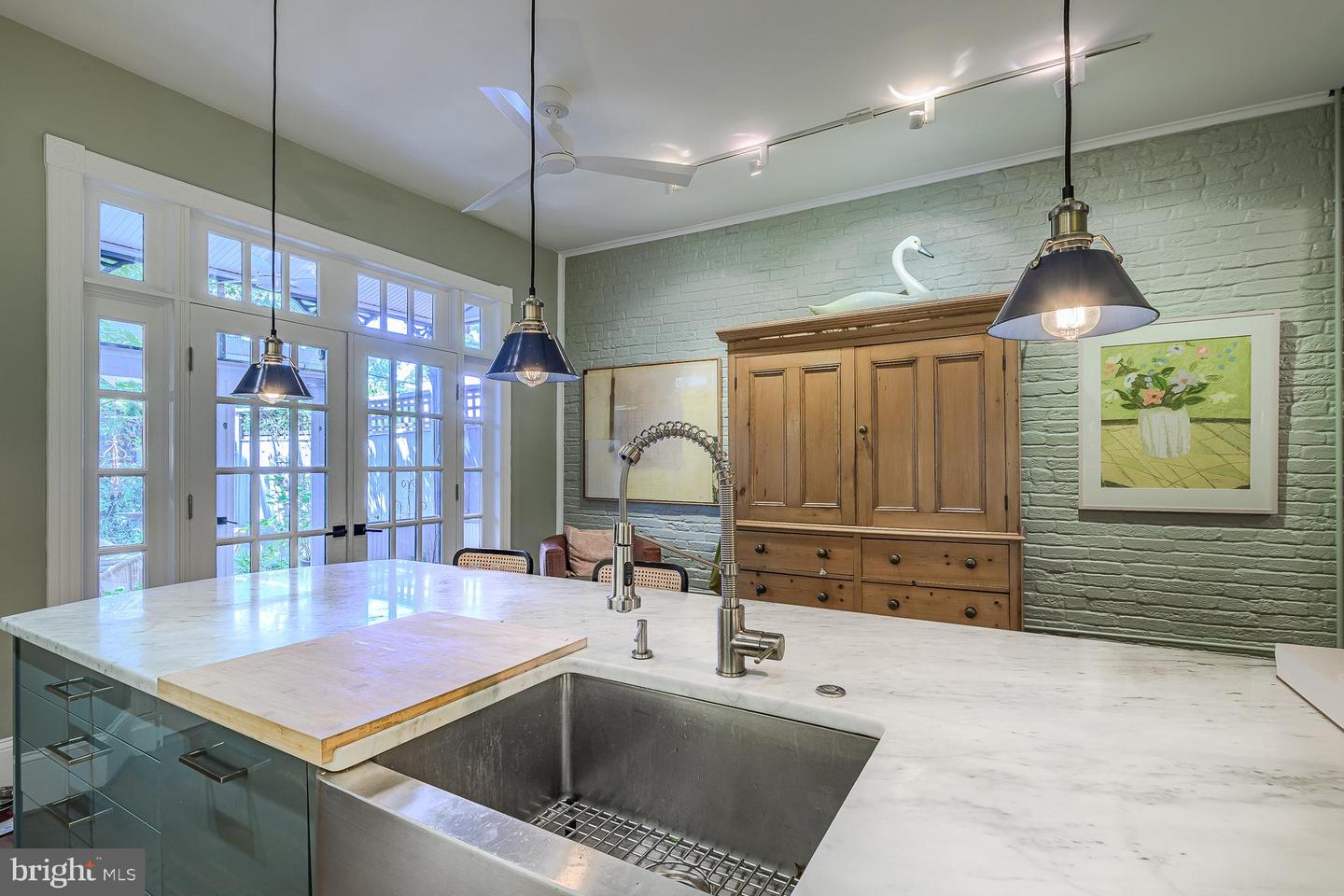 424 4TH ST NE, WASHINGTON, District Of Columbia 20002, 3 Bedrooms Bedrooms, ,3 BathroomsBathrooms,Residential,For sale,424 4TH ST NE,DCDC2209004 MLS # DCDC2209004