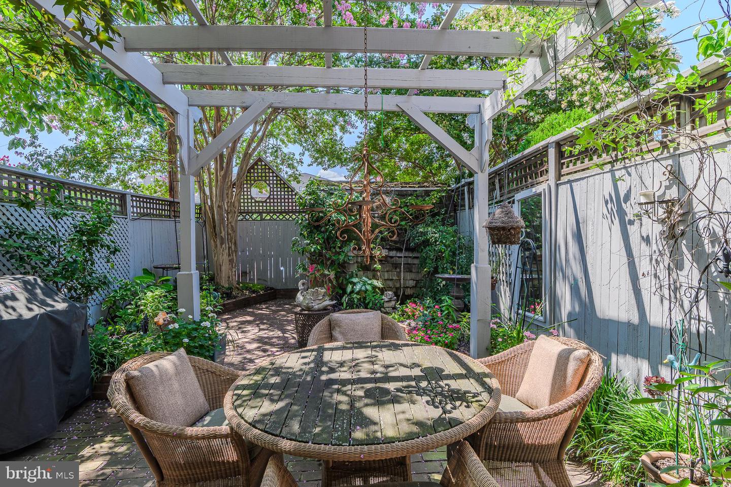 424 4TH ST NE, WASHINGTON, District Of Columbia 20002, 3 Bedrooms Bedrooms, ,3 BathroomsBathrooms,Residential,For sale,424 4TH ST NE,DCDC2209004 MLS # DCDC2209004