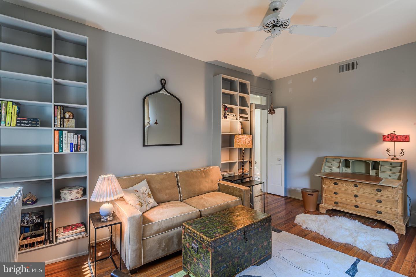 424 4TH ST NE, WASHINGTON, District Of Columbia 20002, 3 Bedrooms Bedrooms, ,3 BathroomsBathrooms,Residential,For sale,424 4TH ST NE,DCDC2209004 MLS # DCDC2209004