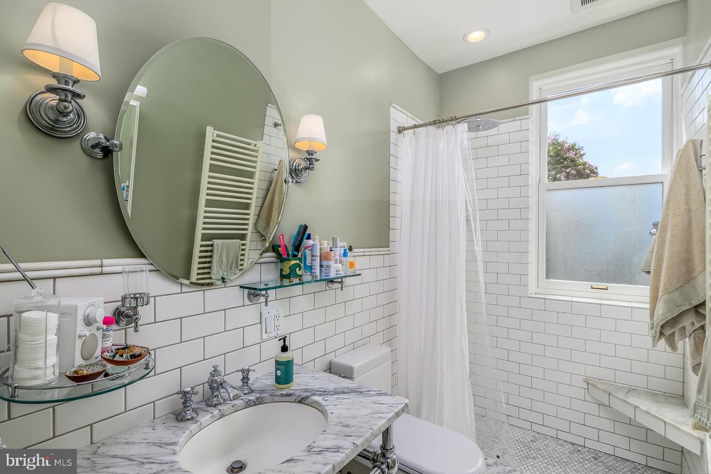 424 4TH ST NE, WASHINGTON, District Of Columbia 20002, 3 Bedrooms Bedrooms, ,3 BathroomsBathrooms,Residential,For sale,424 4TH ST NE,DCDC2209004 MLS # DCDC2209004