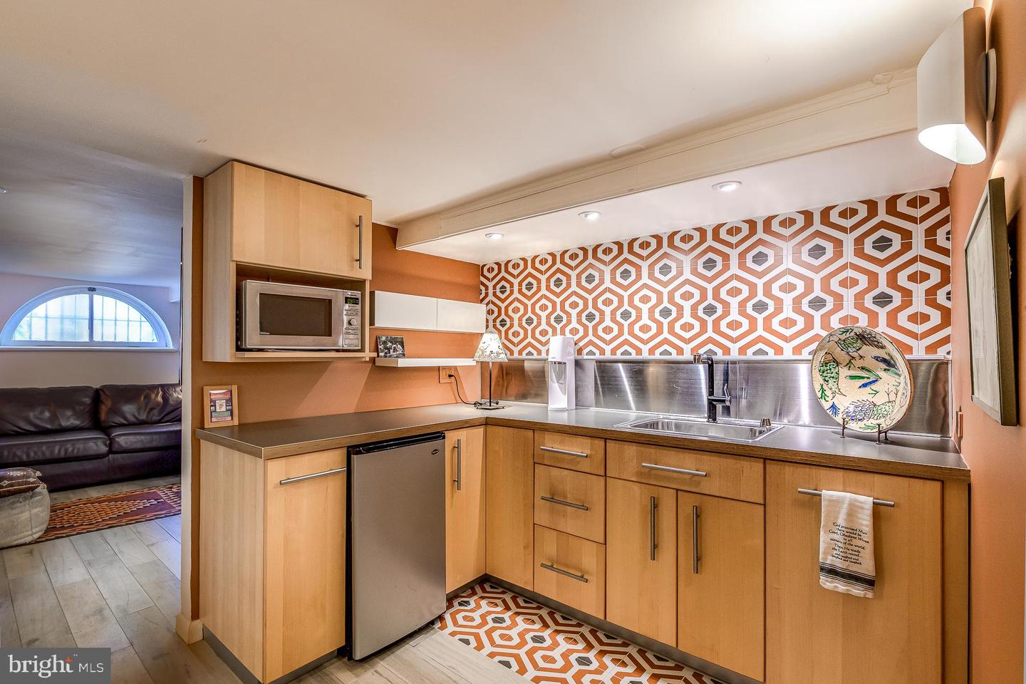 424 4TH ST NE, WASHINGTON, District Of Columbia 20002, 3 Bedrooms Bedrooms, ,3 BathroomsBathrooms,Residential,For sale,424 4TH ST NE,DCDC2209004 MLS # DCDC2209004