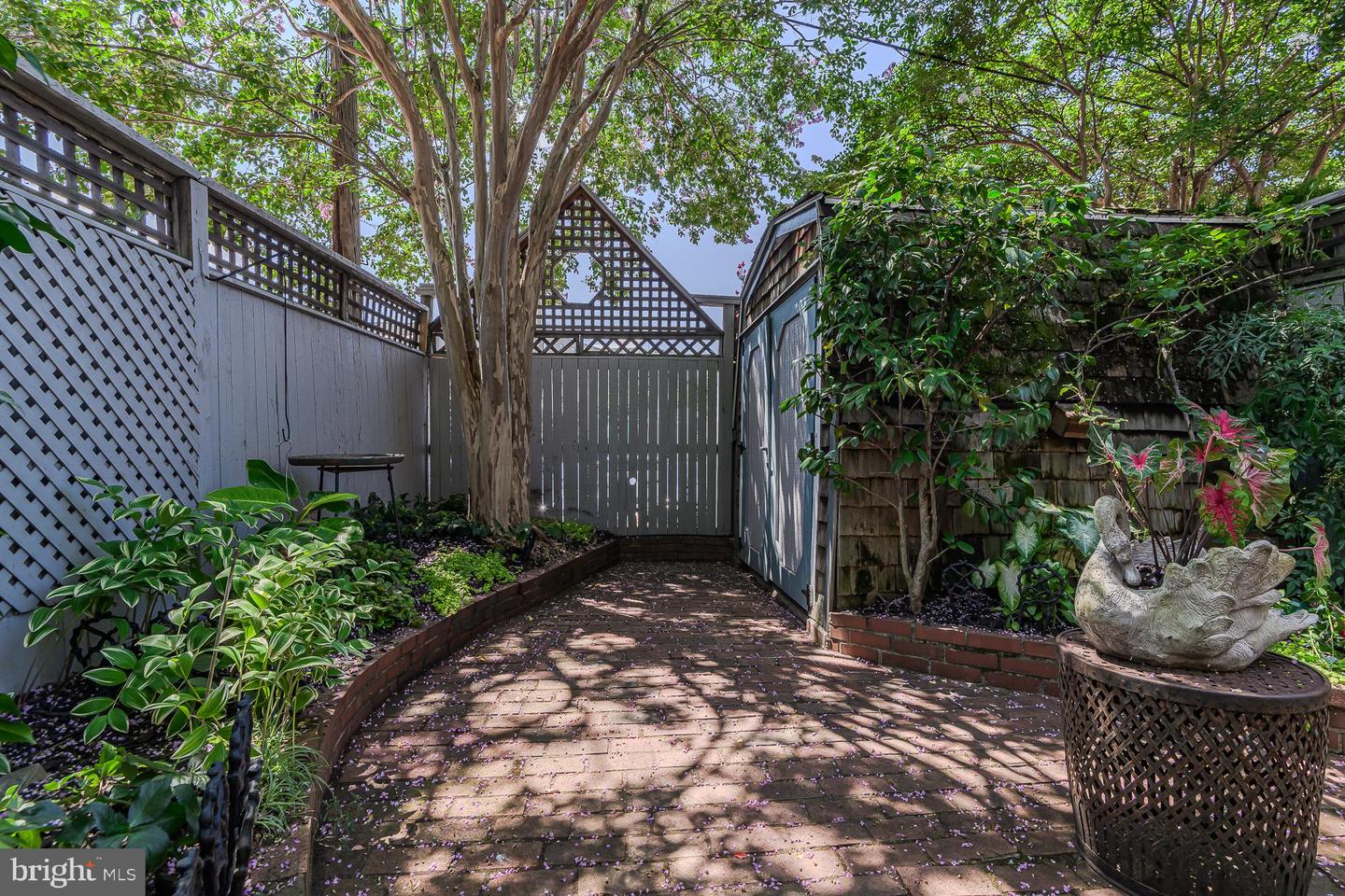 424 4TH ST NE, WASHINGTON, District Of Columbia 20002, 3 Bedrooms Bedrooms, ,3 BathroomsBathrooms,Residential,For sale,424 4TH ST NE,DCDC2209004 MLS # DCDC2209004