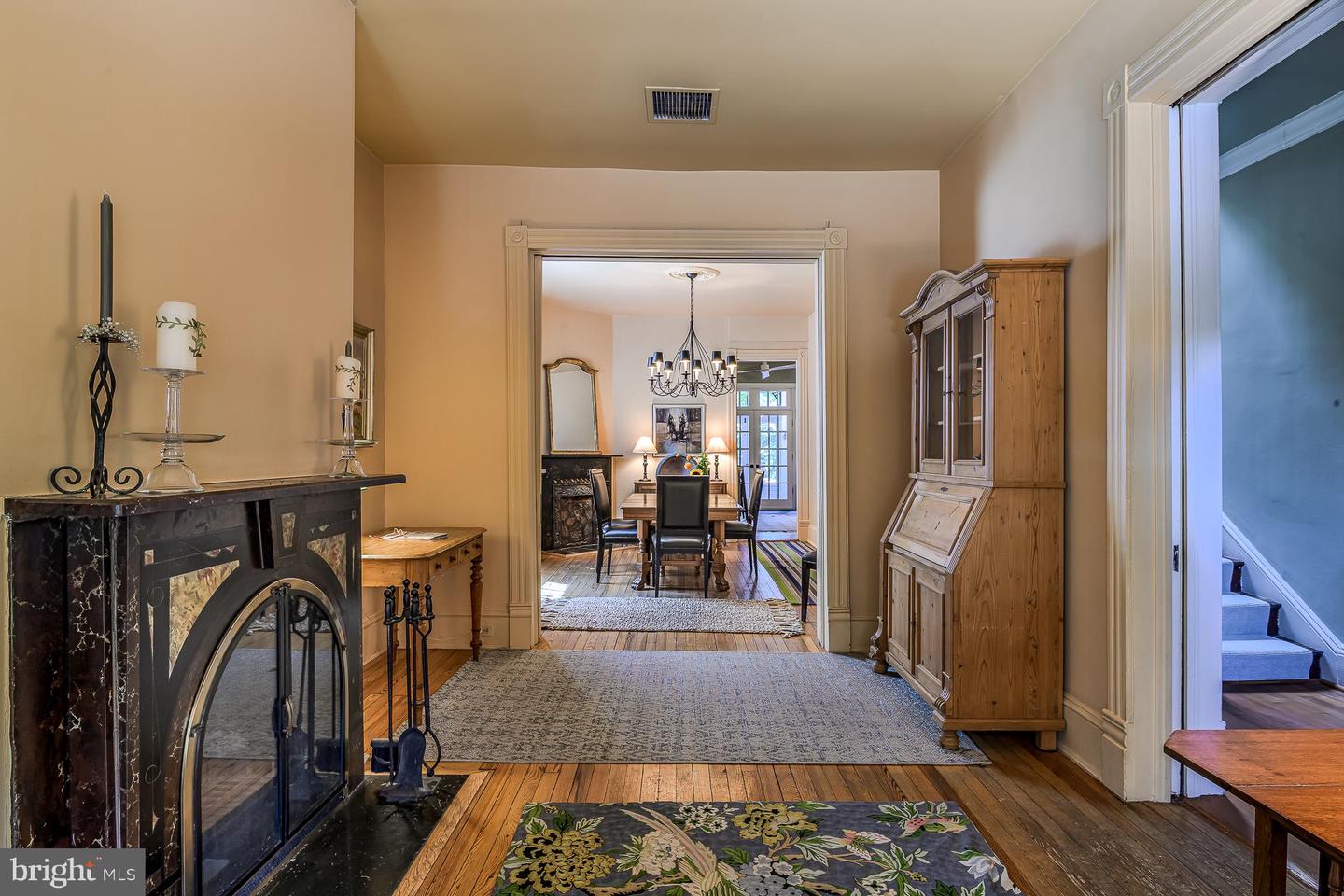 424 4TH ST NE, WASHINGTON, District Of Columbia 20002, 3 Bedrooms Bedrooms, ,3 BathroomsBathrooms,Residential,For sale,424 4TH ST NE,DCDC2209004 MLS # DCDC2209004