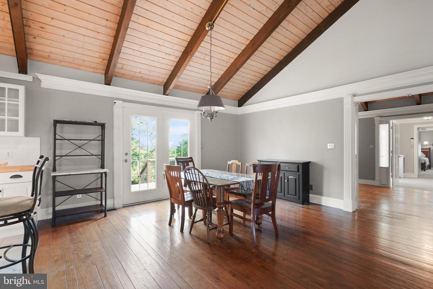 393 HIGH KNOB RD, FRONT ROYAL, Virginia 22630, 2 Bedrooms Bedrooms, ,3 BathroomsBathrooms,Residential,For sale,393 HIGH KNOB RD,VAWR2011652 MLS # VAWR2011652