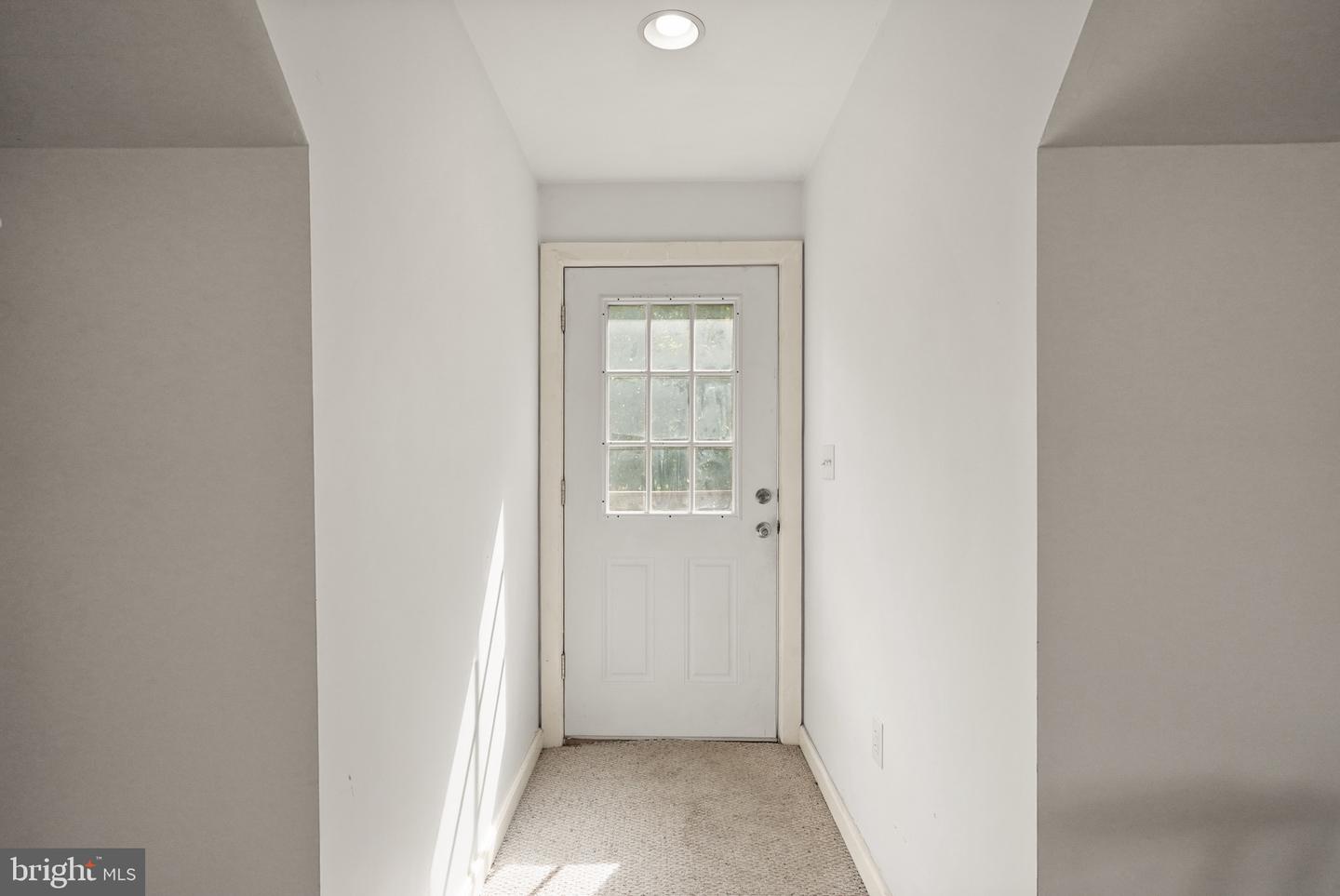 393 HIGH KNOB RD, FRONT ROYAL, Virginia 22630, 2 Bedrooms Bedrooms, ,3 BathroomsBathrooms,Residential,For sale,393 HIGH KNOB RD,VAWR2011652 MLS # VAWR2011652