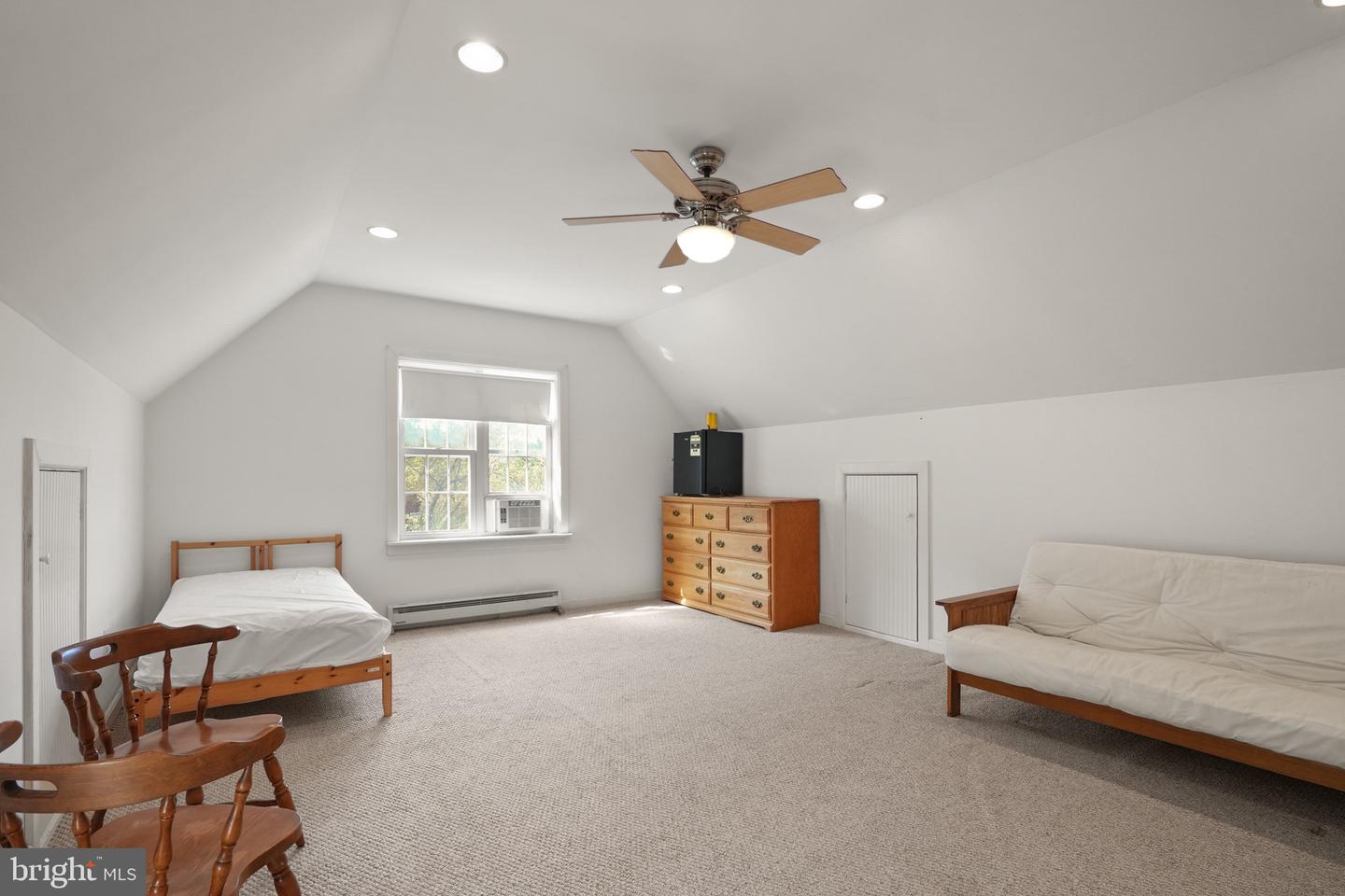 393 HIGH KNOB RD, FRONT ROYAL, Virginia 22630, 2 Bedrooms Bedrooms, ,3 BathroomsBathrooms,Residential,For sale,393 HIGH KNOB RD,VAWR2011652 MLS # VAWR2011652