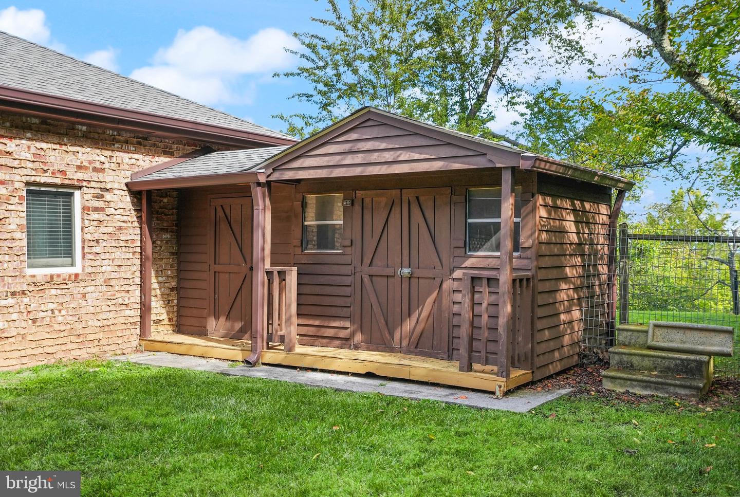 393 HIGH KNOB RD, FRONT ROYAL, Virginia 22630, 2 Bedrooms Bedrooms, ,3 BathroomsBathrooms,Residential,For sale,393 HIGH KNOB RD,VAWR2011652 MLS # VAWR2011652