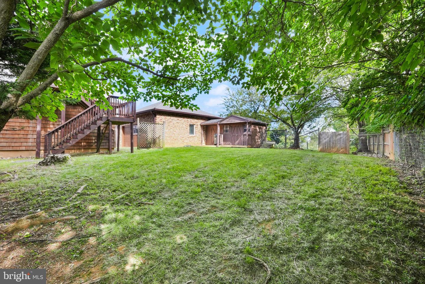 393 HIGH KNOB RD, FRONT ROYAL, Virginia 22630, 2 Bedrooms Bedrooms, ,3 BathroomsBathrooms,Residential,For sale,393 HIGH KNOB RD,VAWR2011652 MLS # VAWR2011652