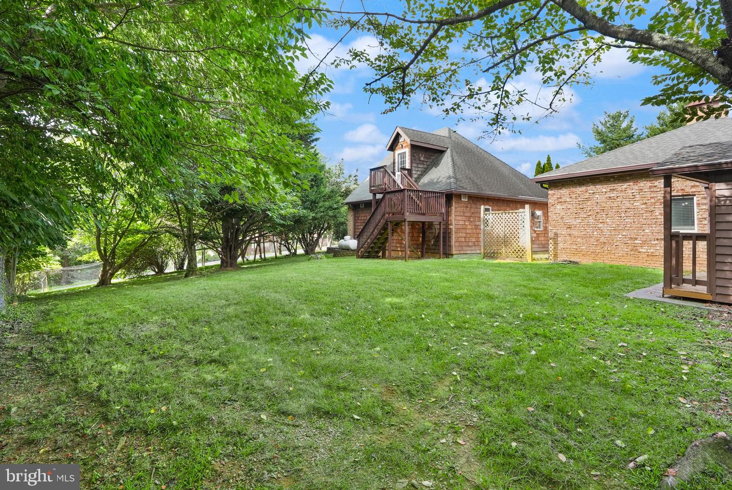 393 HIGH KNOB RD, FRONT ROYAL, Virginia 22630, 2 Bedrooms Bedrooms, ,3 BathroomsBathrooms,Residential,For sale,393 HIGH KNOB RD,VAWR2011652 MLS # VAWR2011652