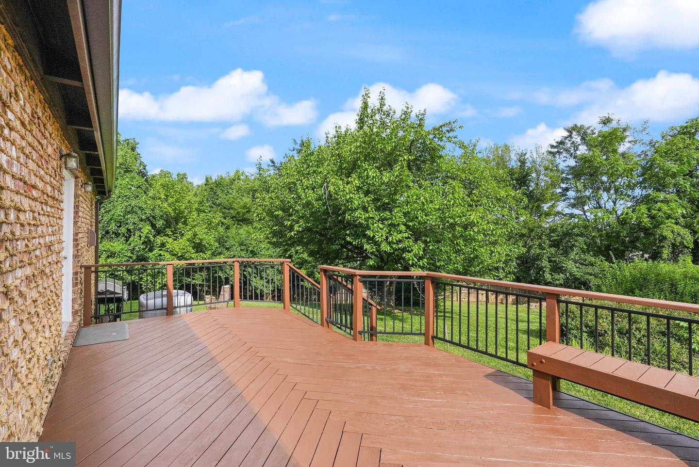 393 HIGH KNOB RD, FRONT ROYAL, Virginia 22630, 2 Bedrooms Bedrooms, ,3 BathroomsBathrooms,Residential,For sale,393 HIGH KNOB RD,VAWR2011652 MLS # VAWR2011652