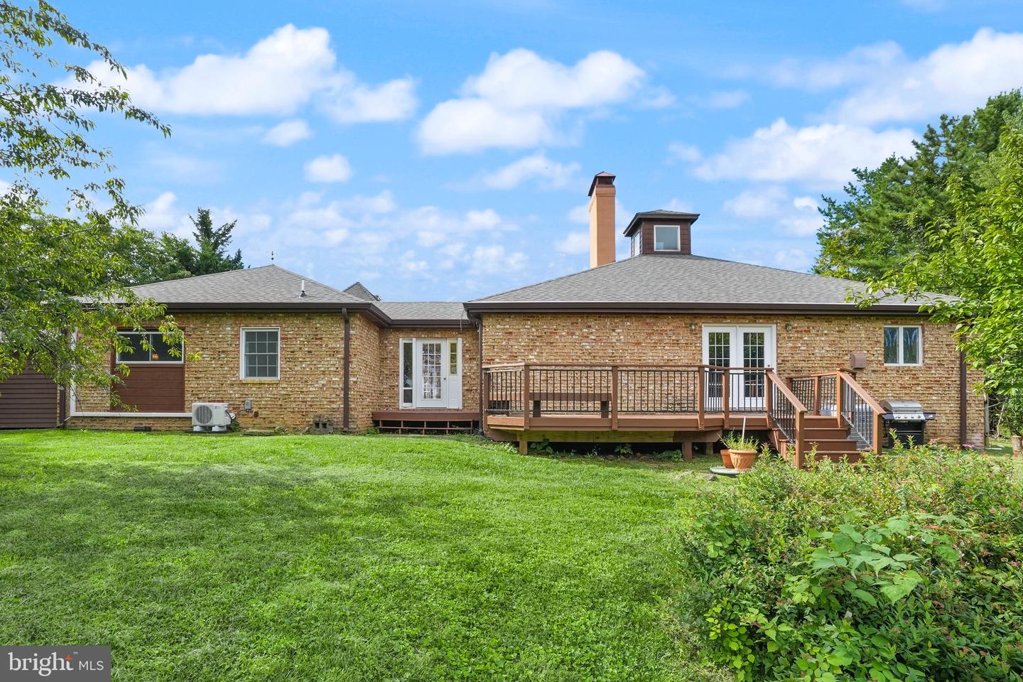 393 HIGH KNOB RD, FRONT ROYAL, Virginia 22630, 2 Bedrooms Bedrooms, ,3 BathroomsBathrooms,Residential,For sale,393 HIGH KNOB RD,VAWR2011652 MLS # VAWR2011652
