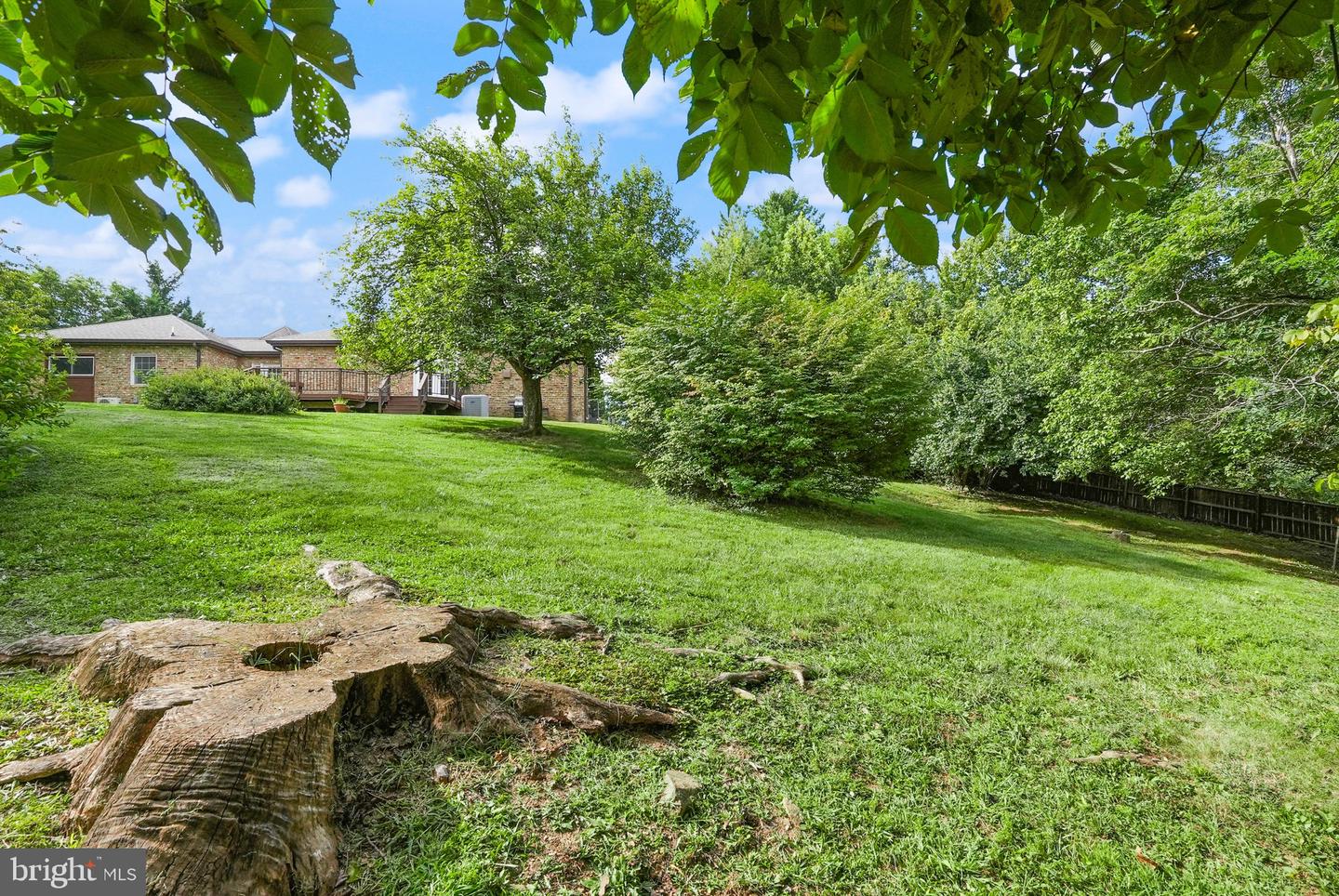 393 HIGH KNOB RD, FRONT ROYAL, Virginia 22630, 2 Bedrooms Bedrooms, ,3 BathroomsBathrooms,Residential,For sale,393 HIGH KNOB RD,VAWR2011652 MLS # VAWR2011652